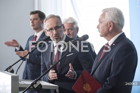  03.09.2020 WARSZAWA MZ<br />
KONFERENCJA W MINISTERSTWIE ZDROWIA<br />
N/Z ADAM NIEDZIELSKI WALDEMAR KRASKA ANDRZEJ HORBAN<br />
 