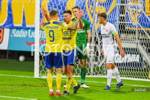  04.09.2020 GDYNIA<br />
PILKA NOZNA - FORTUNA 1. LIGA SEZON 2020/2021<br />
MECZ ARKA GDYNIA - PUSZCZA NIEPOLOMICE<br />
N/Z MACIEJ JANKOWSKI RADOSC BRAMKA GOL NA 2:1<br />
 