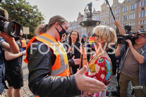  12.09.2020 GDANSK<br />
GDANSK PRZECIWKO TECZOWEJ AGRESJI<br />
PROTEST ZORGANIZOWANY PRZEZ MLODZIEZ WSZECHPOLSKA, ORAZ SIEDEM KONTRMANIFESTACJI M.IN.: GDANSK DLA WSZYSTKICH, TWOJ GDANSK PREZYDENCIE, GDANSK MOWI STOP FASZYZMOWI, KONTRMANIFA GO! GDANSK OBRONIMY, GDANSK - TAK DLA ROWNOSCI<br />
N/Z DZIALACZKA LGBT PRZEDSTAWICIELE SRODOWISK NACJONALISTYCZNYCH<br />
 