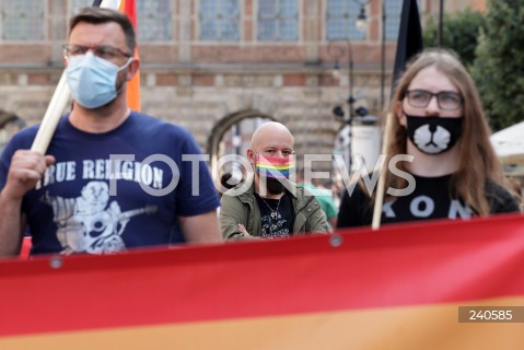  12.09.2020 GDANSK<br />
GDANSK PRZECIWKO TECZOWEJ AGRESJI<br />
PROTEST ZORGANIZOWANY PRZEZ MLODZIEZ WSZECHPOLSKA, ORAZ SIEDEM KONTRMANIFESTACJI M.IN.: GDANSK DLA WSZYSTKICH, TWOJ GDANSK PREZYDENCIE, GDANSK MOWI STOP FASZYZMOWI, KONTRMANIFA GO! GDANSK OBRONIMY, GDANSK - TAK DLA ROWNOSCI<br />
N/Z KONTRMANIFESTACJA LGBT<br />
 