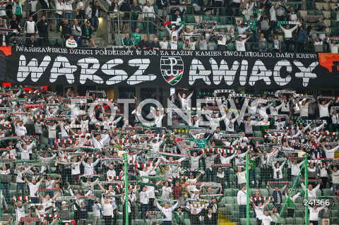  19.09.2020 WARSZAWA<br />
PILKA NOZNA - PKO BP EKSTRAKLASA SEZON 2020/2021<br />
MECZ LEGIA WARSZAWA - GORNIK ZABRZE<br />
N/Z KIBICE LEGII WARSZAWA OPRAWA ZYLETA DOPING EMOCJE<br />
 