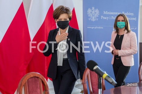  21.09.2020 RZESZOW <br />
PODPISANIE UMOWY DOTYCZACEJ UTWORZENIA CENTROW USLUG SPOLECZNYCH Z UDZIALEM MINISTER RODZINY PRACY I POLITYKI SPOLECZNEJ <br />
N/Z MARLENA MALAG ANNA SCHMIDT - RODZIEWICZ <br />
 