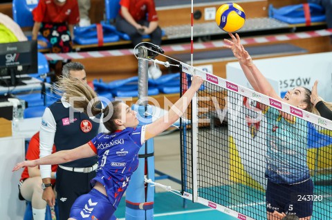  09.10.2020 RZESZOW <br />
SIATKOWKA <br />
LIGA SIATKOWKI KOBIET LSK 2020/2021 <br />
POLISH WOMEN VOLLEYBALL LEAGUE <br />
MECZ DEVELOPRES SKYRES RZESZOW - DPD LEGIONOVIA LEGIONOWO <br />
N/Z OLIVIA ROZANSKI MARTA KRAJEWSKA <br />
 