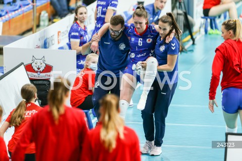  09.10.2020 RZESZOW <br />
SIATKOWKA <br />
LIGA SIATKOWKI KOBIET LSK 2020/2021 <br />
POLISH WOMEN VOLLEYBALL LEAGUE <br />
MECZ DEVELOPRES SKYRES RZESZOW - DPD LEGIONOVIA LEGIONOWO <br />
N/Z OLIVIA ROZANSKI BOL URAZ KONTUZJA<br />
 