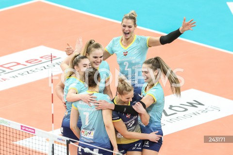  09.10.2020 RZESZOW <br />
SIATKOWKA KOBIET<br />
TAURONLIGA SEZON 2020/2021<br />
WOMEN VOLLEYBALL POLAND POLISH LEAGUE<br />
MECZ DEVELOPRES SKYRES RZESZOW - DPD LEGIONOVIA LEGIONOWO <br />
N/Z GABRIELA POLANSKA MARTA KRAJEWSKA ALEKSANDRA RASINSKA ALEXANDRA LAZIC ALEKSANDRA KRZOS RADOSC EMOCJE <br />
 