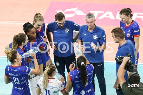  09.10.2020 RZESZOW <br />
SIATKOWKA KOBIET<br />
TAURONLIGA SEZON 2020/2021<br />
WOMEN VOLLEYBALL POLAND POLISH LEAGUE<br />
MECZ DEVELOPRES SKYRES RZESZOW - DPD LEGIONOVIA LEGIONOWO <br />
N/Z ALESSANDRO CHIAPPINI - I TRENER ( HEAD COACH ) ZAWODNICZKI SIATKARKI LEGIONOVII LEGIONOWO <br />
 