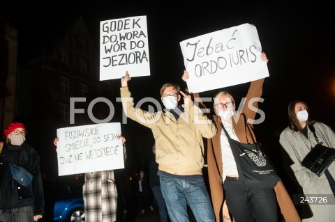  23.10.2020 GDANSK<br />
PROTEST KOBIET POD SIEDZIBA PIS W GDANSKU<br />
N/Z PROTESTUJACY<br />
 