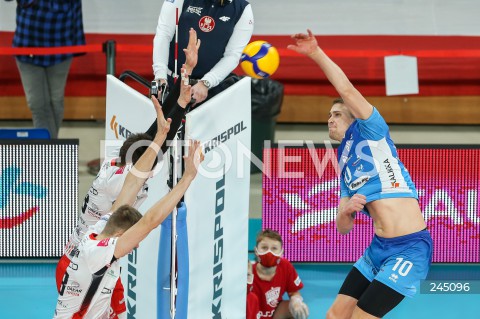  17.11.2020 RZESZOW <br />
SIATKOWKA MEZCZYZN <br />
PLUSLIGA SEZON 2020/2021 <br />
PLUS LIGA POLISH MEN VOLLEYBALL LEAGUE <br />
MECZ ASSECO RESOVIA - SLEPSK MALOW SUWALKI <br />
N/Z BARTLOMIEJ BOLADZ <br />
 