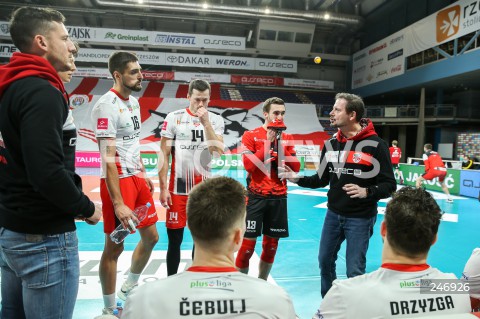  06.12.2020 RZESZOW <br />
SIATKOWKA MEZCZYZN <br />
PLUSLIGA SEZON 2020/2021 <br />
PLUS LIGA POLISH MEN VOLLEYBALL LEAGUE <br />
MECZ ASSECO RESOVIA - GKS KATOWICE <br />
N/Z ALBERTO GIULIANI - I TRENER ( HEAD COACH ) MICHAL POTERA RAFAL BUSZEK PIOTR HAIN ALEK ACHREM - II TRENER ( ASSISTANT COACH ) ZAWODNICY SIATKARZE <br />
 