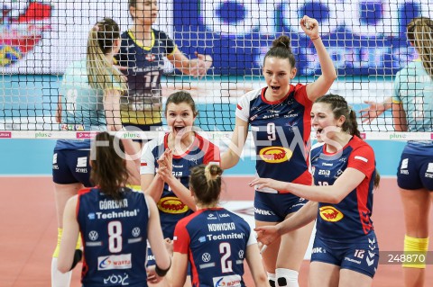  26.01.2021 RZESZOW <br />
SIATKOWKA <br />
LIGA SIATKOWKI KOBIET LSK 2020/2021 <br />
POLISH WOMEN VOLLEYBALL LEAGUE <br />
MECZ DEVELOPRES SKYRES RZESZOW - GROT BUDOWLANI LODZ <br />
N/Z WERONIKA CENTKA MONIKA FEDUSIO VERONICA JONES - PERRY RADOSC EMOCJE <br />
 