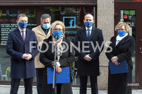  28.01.2021 WARSZAWA<br />
KONFERENCJA PLATFORMY OBYWATELSKIEJ W RESTAURACJI<br />
N/Z SLAWOMIR NITRAS MARIA JANYSKA MIROSLAWA NYKIEL BORYS BUDKA LUKASZ MALCZYK<br />
 