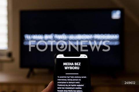  10.02.2021 RZESZOW <br />
PROTEST MEDIOW W POLSCE PRZECIW PODATKOWI OD REKLAM PT. MEDIA BEZ WYBORU <br />
<br />
Poland's main private TV channels and radio stations went off air and newspapers blacked out their front pages on Wednesday to protest against a proposed advertising tax for non-state outlets.<br />
<br />
N/Z CZARNY EKRAN PORTALU INTERNETOWEGO I STACJI TELEWIZYJNEJ<br />
 