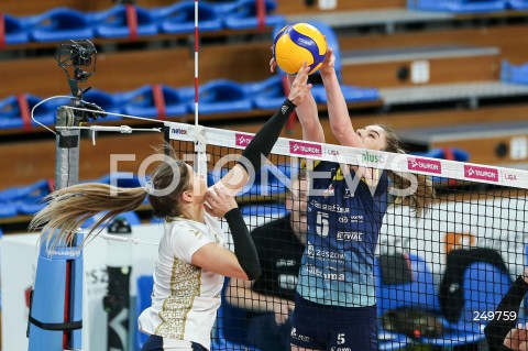  12.02.2021 RZESZOW <br />
SIATKOWKA <br />
PUCHAR POLSKI KOBIET 2020/2021 <br />
MECZ 1/4 FINALU - CWIERCFINAL <br />
VOLLEYBALL POLISH WOMEN CUP <br />
MECZ DEVELOPRES SKYRES RZESZOW - GRUPA AZOTY CHEMIK POLICE <br />
N/Z MARTA KRAJEWSKA MARTYNA GRAJBER <br />
 