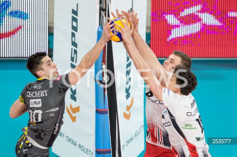  03.04.2021 RZESZOW <br />
SIATKOWKA MEZCZYZN <br />
PLUSLIGA SEZON 2020/2021 <br />
PLUS LIGA POLISH MEN VOLLEYBALL LEAGUE <br />
MECZ NR 1 O 5. MIEJSCE <br />
MECZ ASSECO RESOVIA - TREFL GDANSK <br />
N/Z MORITZ REICHERT DAMIAN DOMAGALA JEFFREY JENDRYK <br />
 