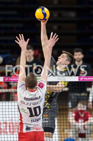  03.04.2021 RZESZOW <br />
SIATKOWKA MEZCZYZN <br />
PLUSLIGA SEZON 2020/2021 <br />
PLUS LIGA POLISH MEN VOLLEYBALL LEAGUE <br />
MECZ NR 1 O 5. MIEJSCE <br />
MECZ ASSECO RESOVIA - TREFL GDANSK <br />
N/Z MORITZ REICHERT <br />
 