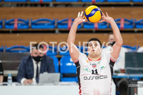  03.04.2021 RZESZOW <br />
SIATKOWKA MEZCZYZN <br />
PLUSLIGA SEZON 2020/2021 <br />
PLUS LIGA POLISH MEN VOLLEYBALL LEAGUE <br />
MECZ NR 1 O 5. MIEJSCE <br />
MECZ ASSECO RESOVIA - TREFL GDANSK <br />
N/Z FABIAN DRZYZGA SYLWETKA <br />
 