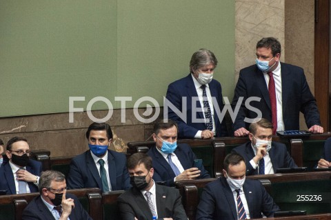  04.05.2021 WARSZAWA SEJM<br />
POSIEDZENIE SEJMU<br />
N/Z ZBIGNIEW ZIOBRO MICHAL WOJCIK JANUSZ KOWALSKI MARIUSZ GOSEK NORBERT KACZMARCZYK JAN KANTHAK DARIUSZ OLSZEWSKI PIOTR SAK TADEUSZ WOZNIAK ANDRZEJ SOSNIERZ TOMASZ OZDOBA SOLIDARNA POLSKA<br />
 