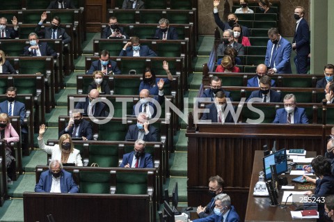  04.05.2021 WARSZAWA SEJM<br />
POSIEDZENIE SEJMU<br />
N/Z PREMIER MATEUSZ MORAWIECKI PRAWO I SPRAWIEDLIWOSC PIS GLOSOWANIE<br />
 