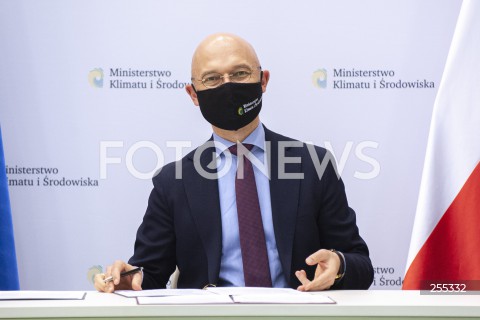  13.05.2021 WARSZAWA<br />
KONFERENCJA W MINISTERSTWIE KLIMATU<br />
N/Z MICHAL KURTYKA<br />
 