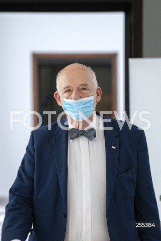  13.05.2021 WARSZAWA SENAT<br />
POSIEDZENIE SENATU<br />
N/Z JANUSZ KORWIN MIKKE<br />
 