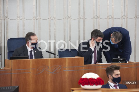  13.05.2021 WARSZAWA SENAT<br />
POSIEDZENIE SENATU<br />
N/Z TOMASZ GRODZKI MAREK PEK MARIUSZ GROMKO<br />
 