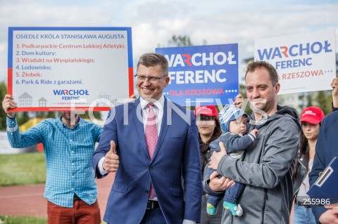  20.05.2021 RZESZOW <br />
KONFERENCJA KANDYDATA NA URZAD PREZYDENTA RZESZOW MARCINA WARCHOLA NA STADIONIE RESOVII <br />
N/Z MARCIN WARCHOL <br />
 