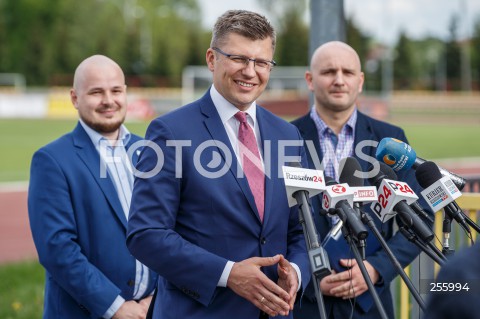  20.05.2021 RZESZOW <br />
KONFERENCJA KANDYDATA NA URZAD PREZYDENTA RZESZOW MARCINA WARCHOLA NA STADIONIE RESOVII <br />
N/Z MARCIN WARCHOL MACIEJ MASLOWSKI <br />
 