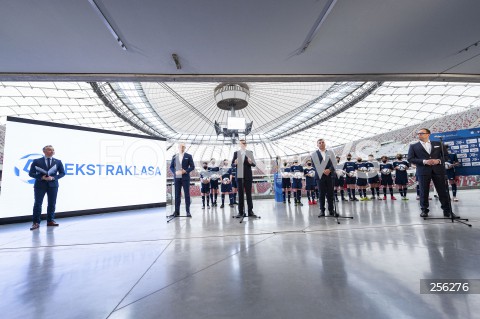  26.05.2021 WARSZAWA<br />
OGLOSZENIE OFICJALNYCH PARTNEROW EKSTRAKLASY<br />
N/Z PREMIER MATEUSZ MORAWIECKI MARCIN ANIMUCKI ZBIGNIEW JAGIELLO OLGIERD CIESLIK<br />
 