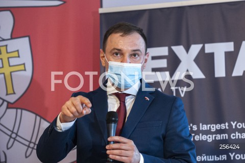  27.05.2021 WARSZAWA<br />
KONFERENCJA W DOMU BIALORUSKIM ZALOZYCIELA KANALOW NEXTA ORAZ ORAZ RODZICOW RAMANA PRATASIEWICZA<br />
N/Z ALES ZAREMBIUK<br />
 