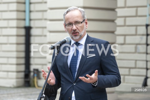  28.06.2021 WARSZAWA<br />
KONFERENCJA W MINISTERSTWIE ZDROWIA<br />
N/Z ADAM NIEDZIELSKI<br />
 