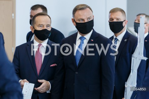  05.11.2021 JASIONKA <br />
KONGRES 590 - 6. EDYCJA<br />
ZWIEDZANIE STOISK LAUREATOW NAGRODY GOSPODARCZEJ PRZEZ PREZYDENTA RP<br />
N/Z PREZYDENT RP ANDRZEJ DUDA WLADYSLAW ORTYL <br />
 