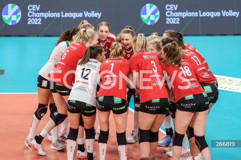  !! CENA MINIMALNA PRINT 100 PLN !!<br />
!! CENA MINIMALNA INTERNET 100 PLN !!<br />
<br />
23.11.2021 RZESZOW POLAND<br />
SIATKOWKA LIGA MISTRZYN <br />
2022 CEV CHAMPIONS LEAGUE VOLLEYBALL - WOMEN <br />
MECZ DEVELOPRES RZESZOW - DRESDNER SC <br />
N/Z ZAWODNICZKI SIATKARKI DRESDNER SC LOGO CEV <br />
 