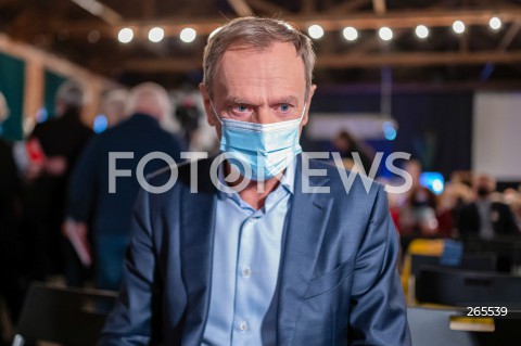  27.11.2021 WARSZAWA<br />
KONWENCJA KOMITETU OBRONY DEMOKRACJI<br />
6 LAT KOD<br />
N/Z DONALD TUSK<br />
 