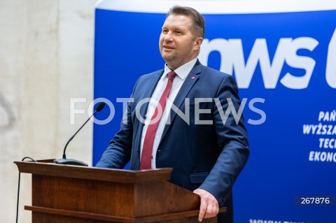  28.01.2022 JAROSLAW <br />
WIZYTA MINISTRA EDUKACJI I NAUKI PRZEMYSLAWA CZARNKA W PANSTWOWEJ WYZSZEJ SZKOLE TECHNICZNO - EKONOMICZNEJ W JAROSLAWIU<br />
N/Z PRZEMYSLAW CZARNEK <br />
 