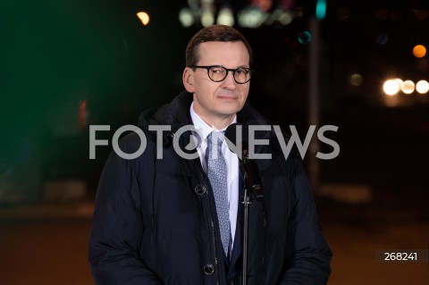  01.02.2022 WARSZAWA<br />
KONFERENCJA PRASOWA PREMIERA MATEUSZA MORAWIECKIEGO I PREZESA PKN ORLEN DANIELA OBAJTKA NA STACJI ORLEN W ZWIAZKU Z OBNIZKAMI CEN PALIW <br />
N/Z PREMIER MATEUSZ MORAWIECKI<br />
 