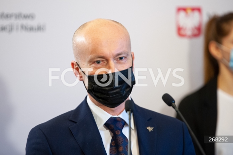  01.02.2022 WARSZAWA<br />
KONFERENCJA PRASOWA W MINISTERSTWIE EDUKACJI I NAUKI Z UDZIALEM PREZESA AKADEMICKIEGO ZWIAZKU SPORTOWEGO  W WARSZAWIE<br />
N/Z GRZEGORZ JURAS<br />
 