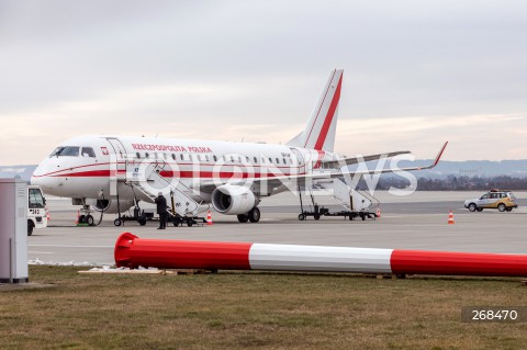  04.02.2022 LOTNISKO RZESZOW JASIONKA <br />
SAMOLOT RZADOWY EMBRAER 175 <br />
N/Z SAMOLOT RZADOWY EMBRAER E-175 SP-LIH<br />
 