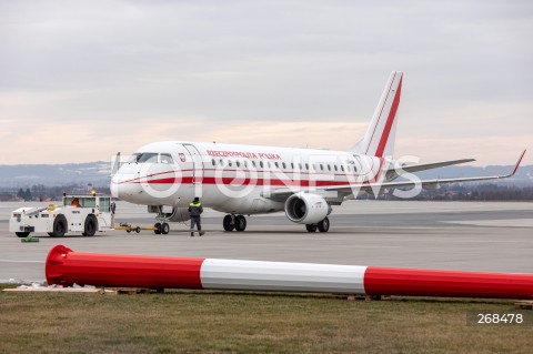  04.02.2022 LOTNISKO RZESZOW JASIONKA <br />
SAMOLOT RZADOWY EMBRAER 175 <br />
N/Z SAMOLOT RZADOWY EMBRAER E-175 SP-LIH<br />
 