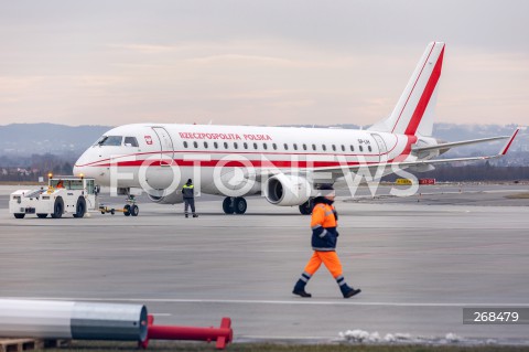  04.02.2022 LOTNISKO RZESZOW JASIONKA <br />
SAMOLOT RZADOWY EMBRAER 175 <br />
N/Z SAMOLOT RZADOWY EMBRAER E-175 SP-LIH<br />
 