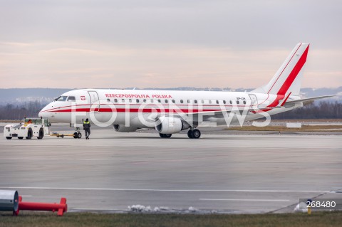  04.02.2022 LOTNISKO RZESZOW JASIONKA <br />
SAMOLOT RZADOWY EMBRAER 175 <br />
N/Z SAMOLOT RZADOWY EMBRAER E-175 SP-LIH<br />
 