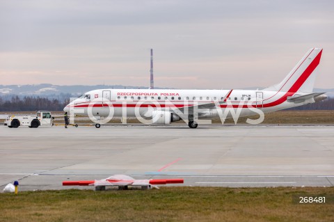  04.02.2022 LOTNISKO RZESZOW JASIONKA <br />
SAMOLOT RZADOWY EMBRAER 175 <br />
N/Z SAMOLOT RZADOWY EMBRAER E-175 SP-LIH<br />
 