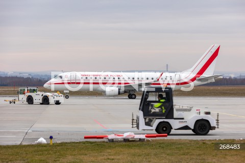  04.02.2022 LOTNISKO RZESZOW JASIONKA <br />
SAMOLOT RZADOWY EMBRAER 175 <br />
N/Z SAMOLOT RZADOWY EMBRAER E-175 SP-LIH<br />
 