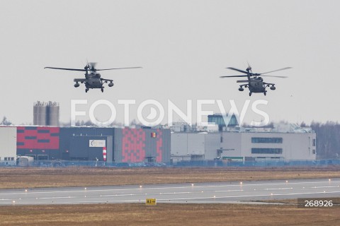  11.02.2022 LOTNISKO RZESZOW JASIONKA <br />
AMERYKANSKIE SAMOLOTY I SMIGLOWCE W PORCIE LOTNICZYM RZESZOW JASIONKA<br />
<br />
N/Z WOJSKOWE SMIGLOWCE HELIKOPTERY SIKORSKY UH-60 BLACK HAWK<br />
 