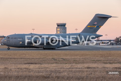  12.02.2022 LOTNISKO RZESZOW JASIONKA <br />
SAMOLOTY I SMIGLOWCE AMERYKANSKIEJ ARMII NA LOTNISKU RZESZOW JASIONKA<br />
<br />
U.S. Air Force airplanes and helicopters at Rzeszow - Jasionka Airport in Poland<br />
<br />
N/Z WOJSKOWY AMERYKANSKI SAMOLOT TRANSPORTOWY BOEING C-17 GLOBEMASTER <br />
<br />
 