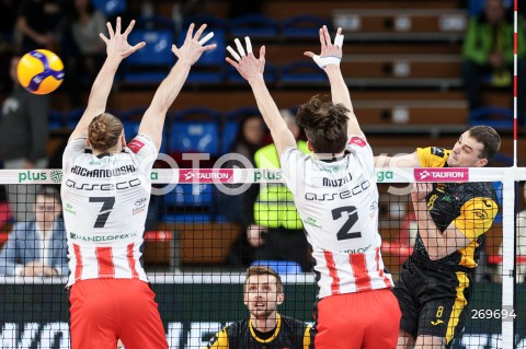  !! CENA MINIMALNA PRINT 100 PLN !! <br />
!! CENA MINIMALNA INTERNET 100 PLN !! <br />
<br />
19.02.2022 RZESZOW <br />
SIATKOWKA MEZCZYZN <br />
PLUSLIGA SEZON 2021/2022 <br />
PLUS LIGA POLISH MEN VOLLEYBALL LEAGUE <br />
MECZ ASSECO RESOVIA - PGE SKRA BELCHATOW <br />
N/Z DICK KOOY <br />
 