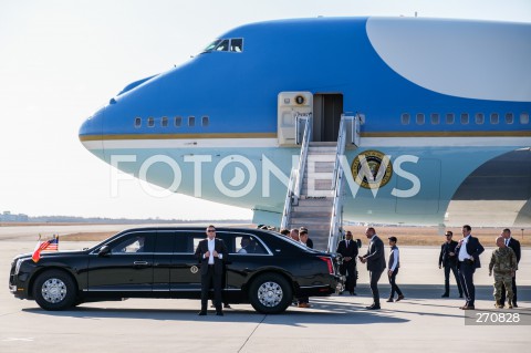  25.03.2022 JASIONKA <br />PRZYLOT PREZYDENTA USA JOE BIDENA DO POLSKI <br />LADOWANIE PREZYDENTA USA JOE BIDENA NA LOTNISKU RZESZOW JASIONKA <br /><br />U.S. President Joe Biden arrives at Rzeszow - Jasionka Airport in Poland, near Ukraine border<br /><br />N/Z SAMOLOT AIR FORCE ONE SAMOLOT BOEING VC-47 LIMUZYNA SAMOCHOD PREZYDENTA BESTIA CADILLAC ONE OCHRONA SECRET SERVICE OCHRONIARZE <br /> 