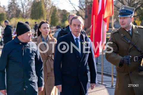  10.04.2022 WARSZAWA<br />
OBCHODY XII ROCZNICY KATASTROFY SMOLENSKIEJ W WARSZAWIE<br />
CMENTARZ WOJSKOWY POWAZKI <br />
N/Z TOMASZ GRODZKI<br />
 