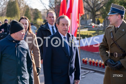  10.04.2022 WARSZAWA<br />
OBCHODY XII ROCZNICY KATASTROFY SMOLENSKIEJ W WARSZAWIE<br />
CMENTARZ WOJSKOWY POWAZKI <br />
N/Z TOMASZ GRODZKI<br />
 