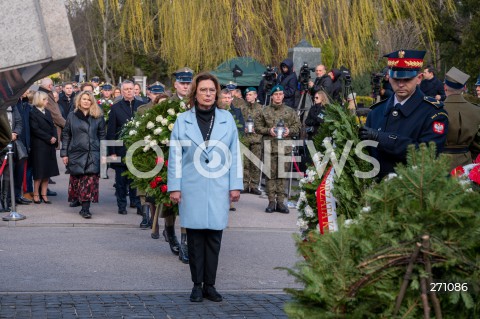  10.04.2022 WARSZAWA<br />
OBCHODY XII ROCZNICY KATASTROFY SMOLENSKIEJ W WARSZAWIE<br />
CMENTARZ WOJSKOWY POWAZKI <br />
N/Z MALGORZATA KIDAWA BLONSKA WIENIEC<br />
 