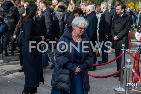  10.04.2022 WARSZAWA<br />
OBCHODY XII ROCZNICY KATASTROFY SMOLENSKIEJ W WARSZAWIE<br />
CMENTARZ WOJSKOWY POWAZKI <br />
N/Z JOANNA KLUZIK ROSTKOWSKA<br />
 